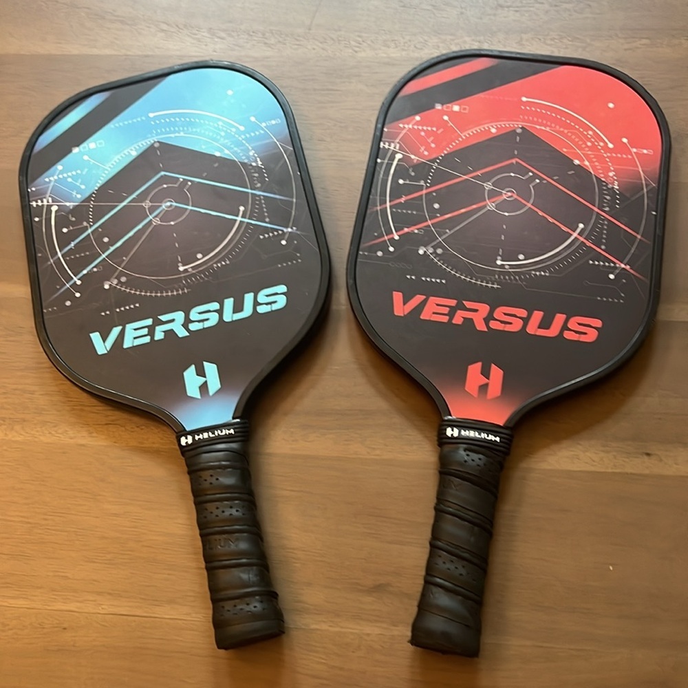 Helium Versus Pickleball Paddle Set Red and Blue - Picture 10 of 12
